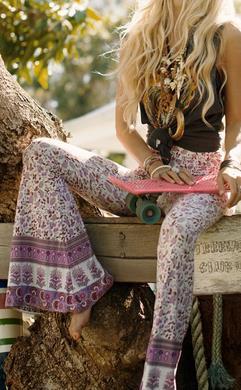 SLIM BODYCON BELL-BOTTOM FLOWER PRINT FASHION PANTS