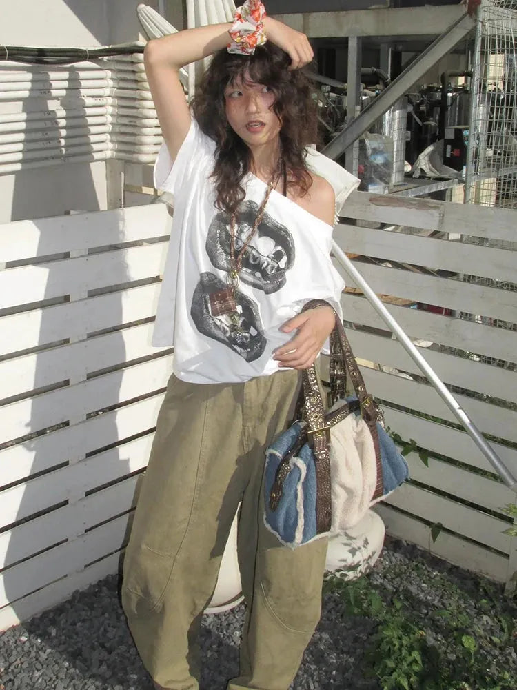 Y2K One Shoulder Lips Tee